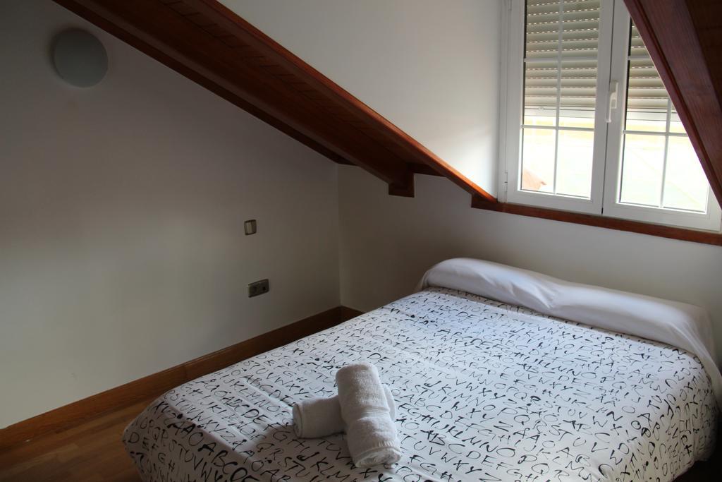 Apartamentos Good Stay Prado Мадрид Стая снимка
