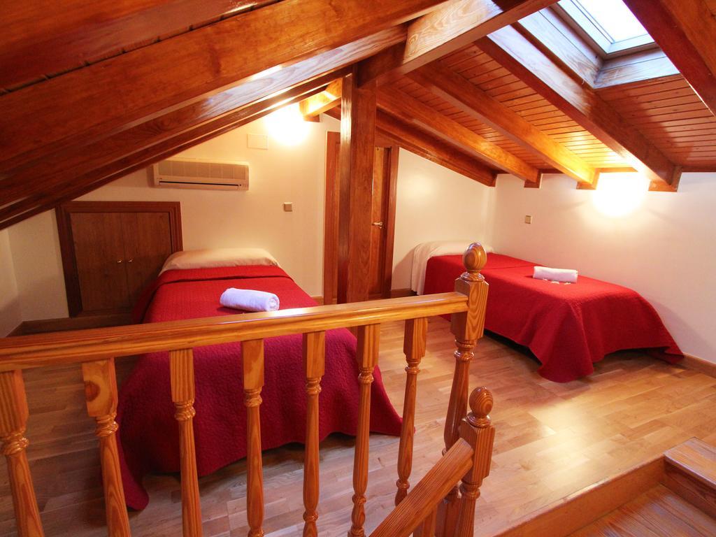 Apartamentos Good Stay Prado Мадрид Стая снимка