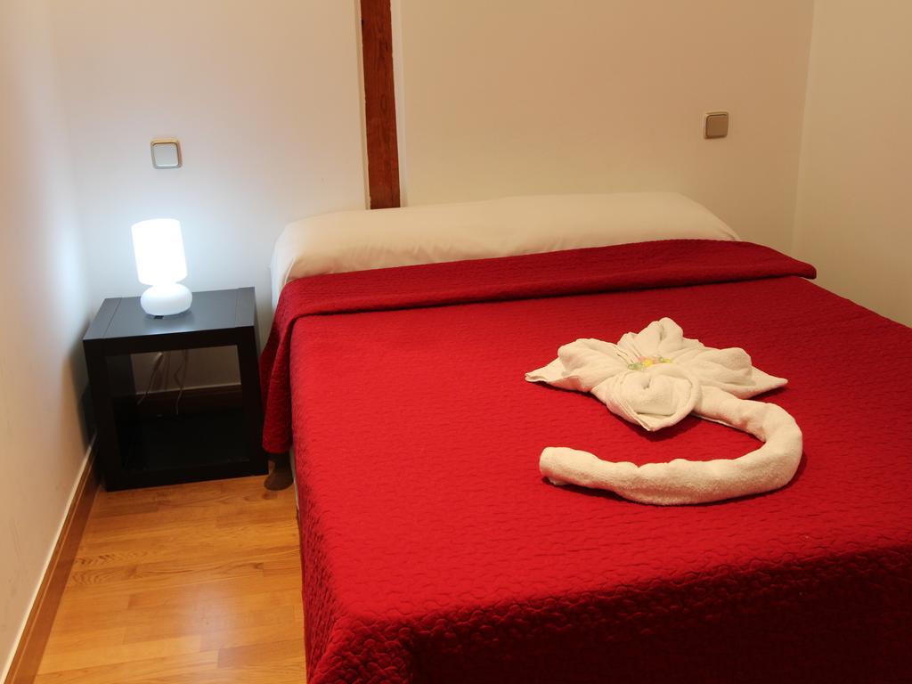 Apartamentos Good Stay Prado Мадрид Стая снимка