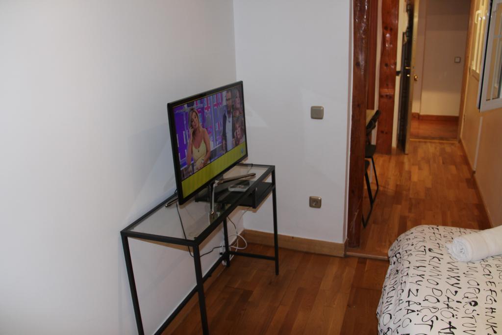 Apartamentos Good Stay Prado Мадрид Стая снимка