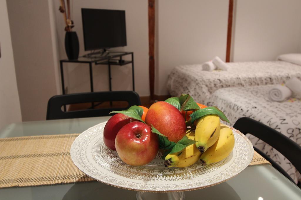 Apartamentos Good Stay Prado Мадрид Екстериор снимка