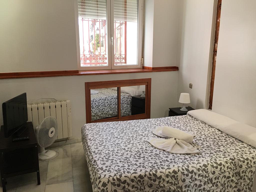Apartamentos Good Stay Prado Мадрид Екстериор снимка
