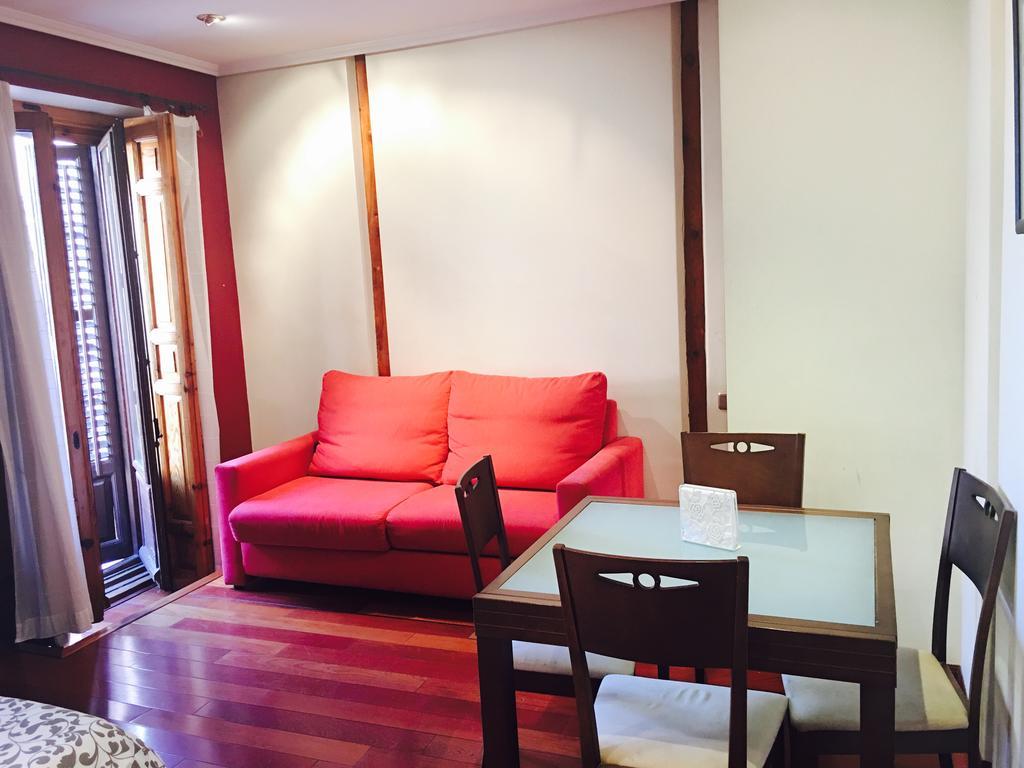 Apartamentos Good Stay Prado Мадрид Екстериор снимка