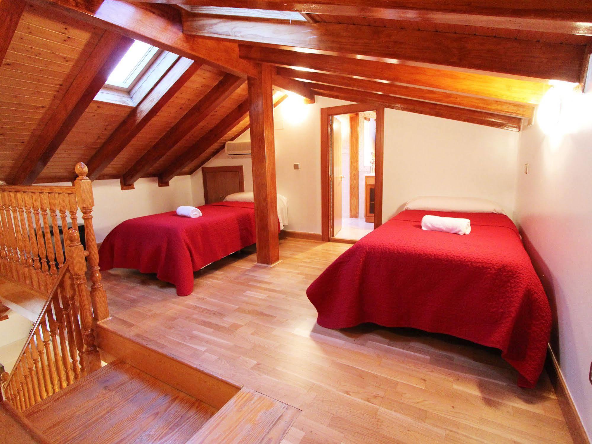 Apartamentos Good Stay Prado Мадрид Екстериор снимка