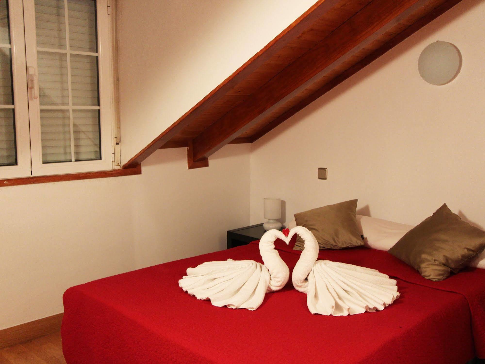 Apartamentos Good Stay Prado Мадрид Екстериор снимка